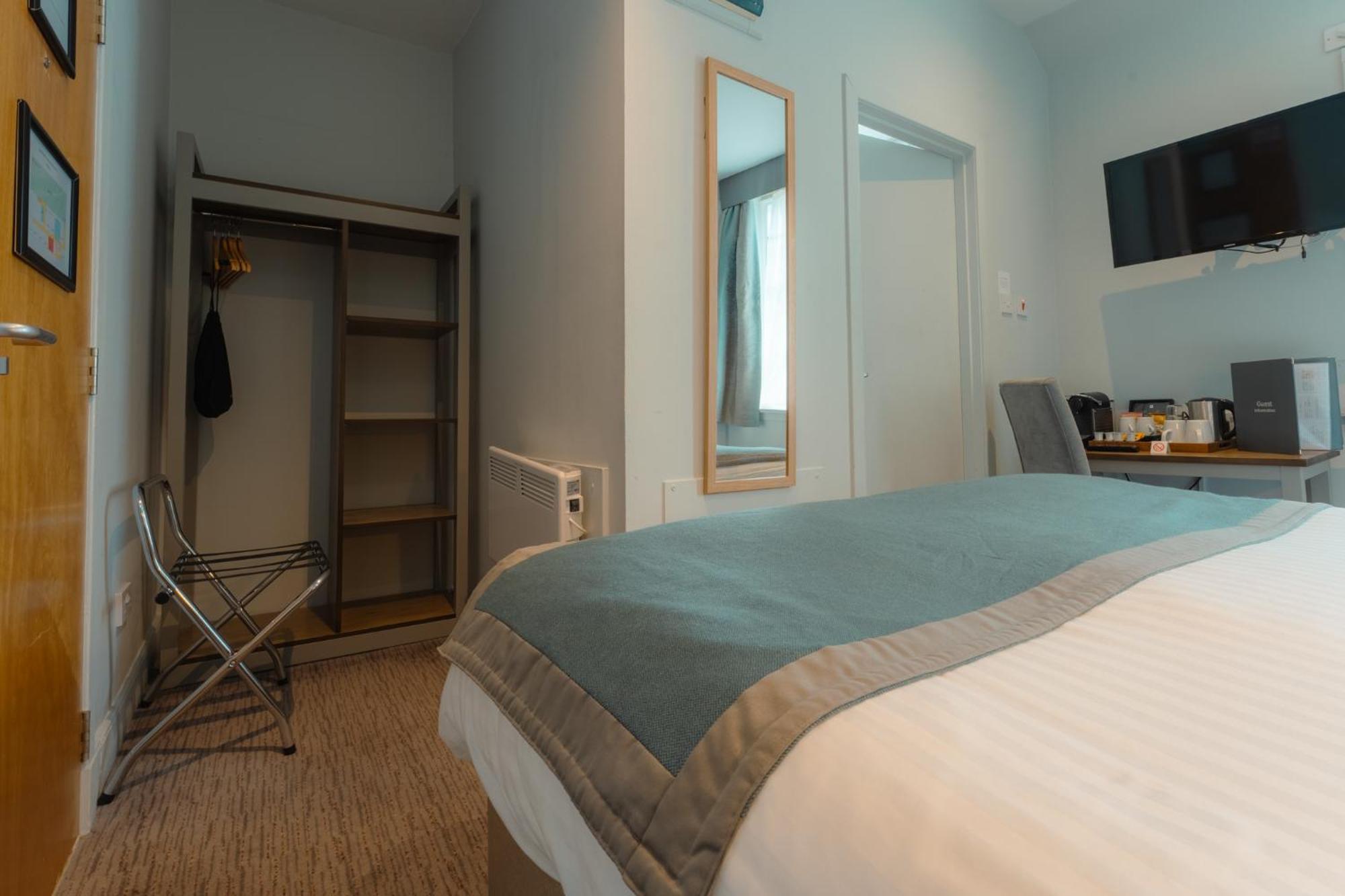West Port Hotel リンリスゴー エクステリア 写真