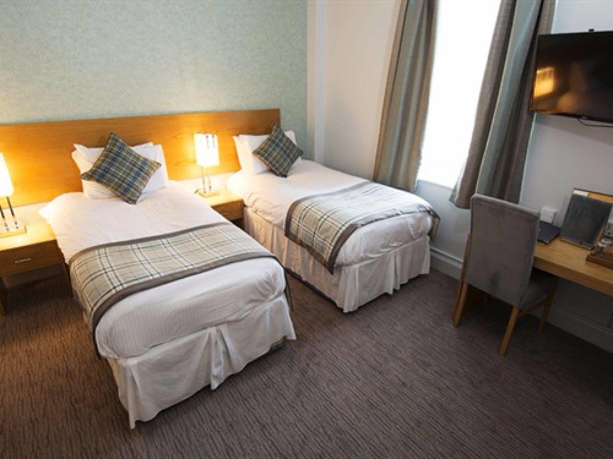 West Port Hotel リンリスゴー エクステリア 写真